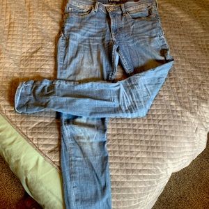 Women’s Express Light-wash Jeans